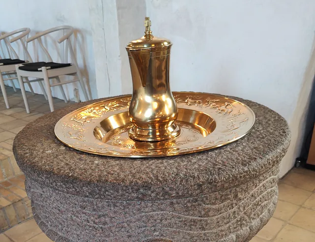 Døbefont Holbøl Kirke